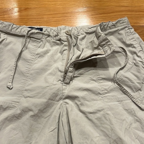 Lands’end women’s beige short size 8 . - Picture 3 of 10
